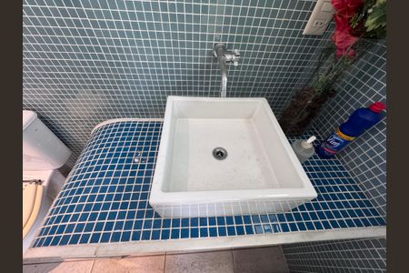 Casa à venda com 612m², 5 quartos e 4 vagasÁrea externa - Banheiro