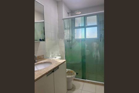 Casa à venda com 158m², 4 quartos e 2 vagas