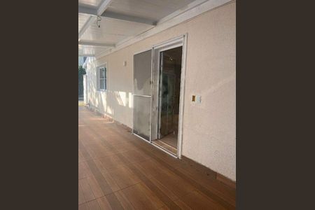 Casa à venda com 158m², 4 quartos e 2 vagas