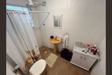 Casa à venda com 258m², 3 quartos e 2 vagasBanheiro de serviço