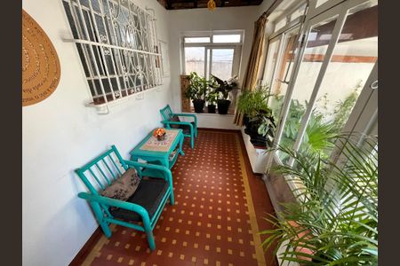 Casa à venda com 258m², 3 quartos e 2 vagasEntrada