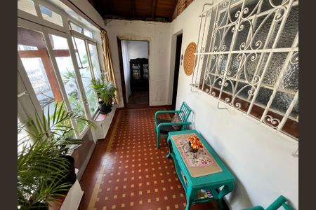 Casa à venda com 258m², 3 quartos e 2 vagasEntrada