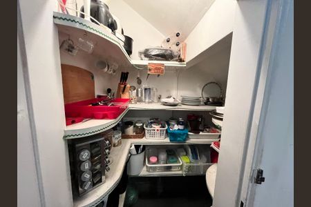 Casa à venda com 258m², 3 quartos e 2 vagasDespensa