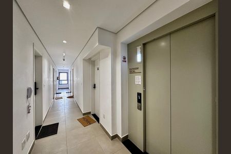 Apartamento à venda com 35m², 1 quarto e sem vaga Apartamento à venda com 35m², 1 quarto e sem vagaHall Apartamento