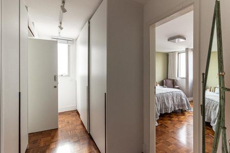 Apartamento à venda com 220m², 3 quartos e 3 vagas Apartamento à venda com 220m², 3 quartos e 3 vagasQuarto da Suíte