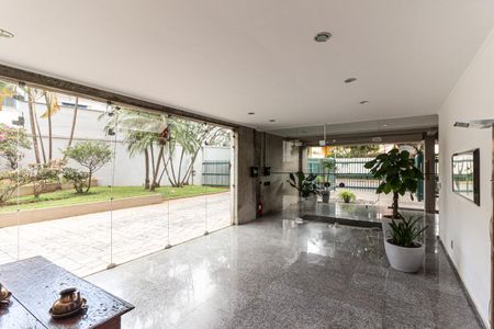 Apartamento à venda com 220m², 3 quartos e 3 vagas Apartamento à venda com 220m², 3 quartos e 3 vagasHall de Entrada