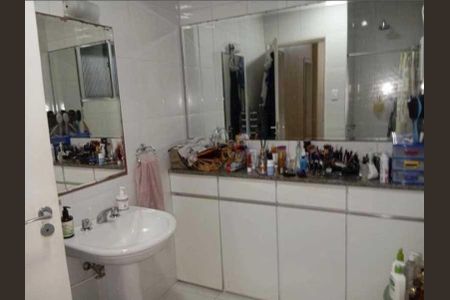 Apartamento à venda com 131m², 3 quartos e 1 vaga