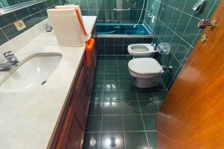 Apartamento para alugar com 215m², 3 quartos e 4 vagas Apartamento para alugar com 215m², 3 quartos e 4 vagasBanheiro /Suíte 1