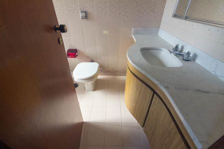 Apartamento para alugar com 215m², 3 quartos e 4 vagas Apartamento para alugar com 215m², 3 quartos e 4 vagasBanheiro/ Suíte 3