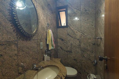 Apartamento para alugar com 215m², 3 quartos e 4 vagas Apartamento para alugar com 215m², 3 quartos e 4 vagasLavabo