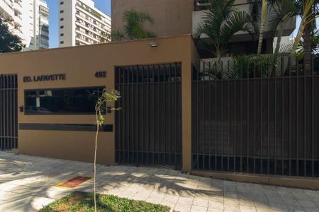 Apartamento para alugar com 215m², 3 quartos e 4 vagas Apartamento para alugar com 215m², 3 quartos e 4 vagasFachada