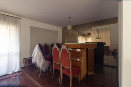 Apartamento para alugar com 215m², 3 quartos e 4 vagas Apartamento para alugar com 215m², 3 quartos e 4 vagasSala