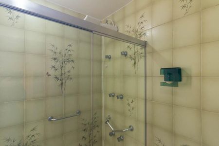 Apartamento para alugar com 215m², 3 quartos e 4 vagas Apartamento para alugar com 215m², 3 quartos e 4 vagasBanheiro / Suíte 2