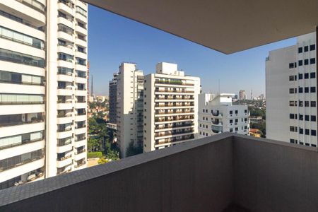 Apartamento para alugar com 215m², 3 quartos e 4 vagas Apartamento para alugar com 215m², 3 quartos e 4 vagasVaranda / Suíte 2