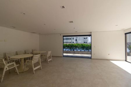 Apartamento para alugar com 215m², 3 quartos e 4 vagas Apartamento para alugar com 215m², 3 quartos e 4 vagasÁrea comum - Salão de festas