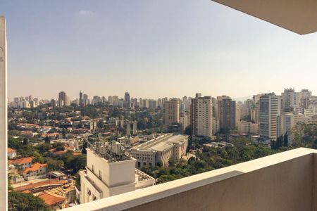 Apartamento para alugar com 215m², 3 quartos e 4 vagas Apartamento para alugar com 215m², 3 quartos e 4 vagasVaranda /Suíte 1