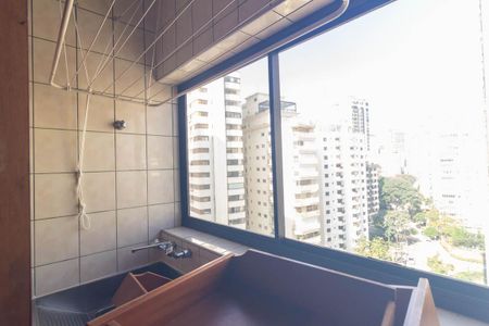 Apartamento para alugar com 215m², 3 quartos e 4 vagas Apartamento para alugar com 215m², 3 quartos e 4 vagasLavanderia