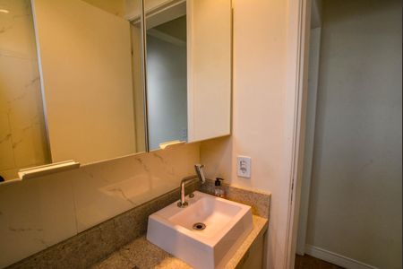 Apartamento à venda com 50m², 2 quartos e 1 vaga Apartamento à venda com 50m², 2 quartos e 1 vagaBanheiro