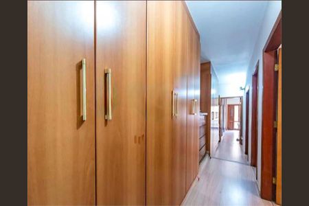 Casa à venda com 220m², 3 quartos e 3 vagas