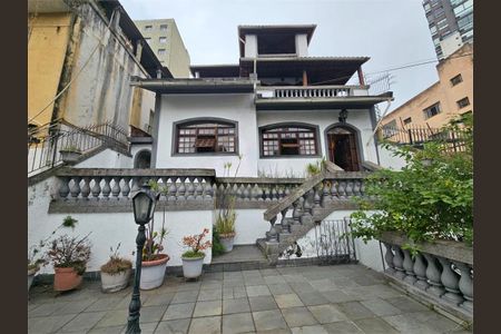 Casa à venda com 465m², 4 quartos e 5 vagas