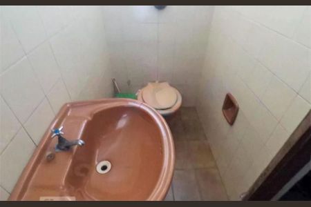 Casa à venda com 286m², 5 quartos e 4 vagas