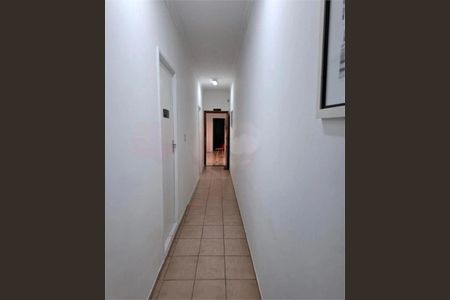 Casa à venda com 240m², 4 quartos e 2 vagas