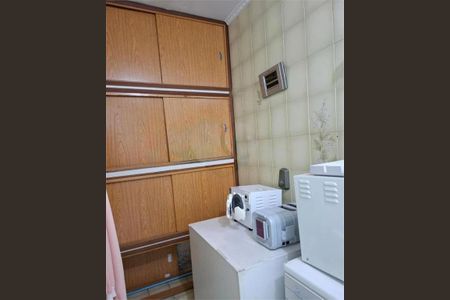 Casa à venda com 240m², 4 quartos e 2 vagas