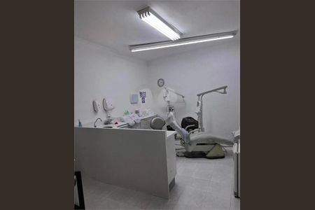 Casa à venda com 240m², 4 quartos e 2 vagas