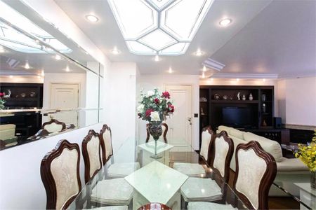 Apartamento à venda com 138m², 3 quartos e 3 vagas