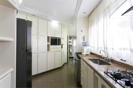 Apartamento à venda com 138m², 3 quartos e 3 vagas