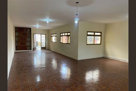 Casa à venda com 226m², 4 quartos e 3 vagas