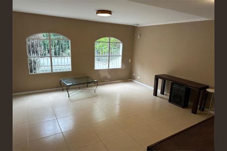 Casa à venda com 250m², 4 quartos e 2 vagas