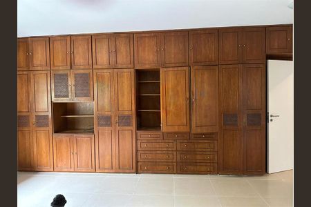 Casa à venda com 250m², 4 quartos e 2 vagas