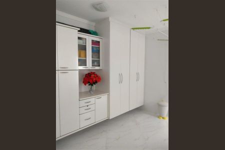 Casa à venda com 370m², 3 quartos e 3 vagas