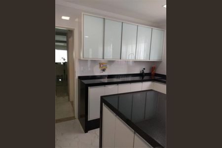 Casa à venda com 370m², 3 quartos e 3 vagas