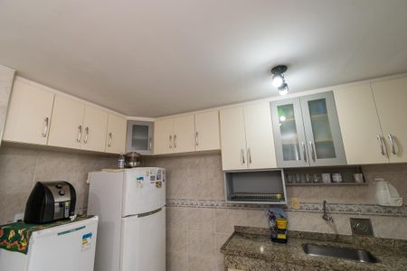 Apartamento à venda com 130m², 3 quartos e 3 vagas Apartamento à venda com 130m², 3 quartos e 3 vagasCozinha - Armários