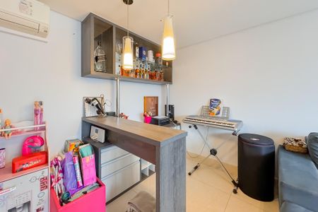 Apartamento à venda com 155m², 2 quartos e 2 vagasCobertura - Sala