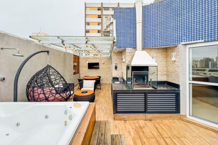 Apartamento à venda com 155m², 2 quartos e 2 vagasCobertura - Churrasqueira e Jacuzzi