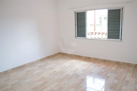 Casa à venda com 160m², 4 quartos e 4 vagas