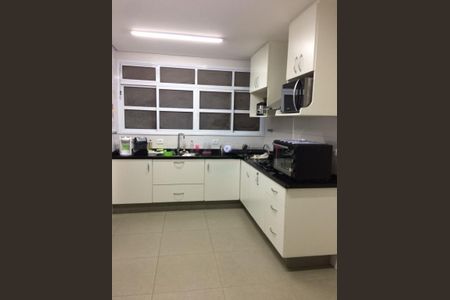 Apartamento à venda com 180m², 4 quartos e 1 vaga