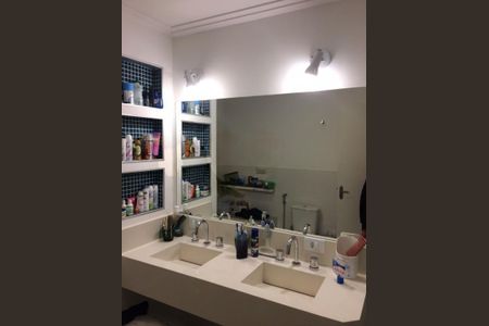 Apartamento à venda com 180m², 4 quartos e 1 vaga