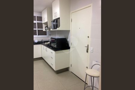 Apartamento à venda com 180m², 4 quartos e 1 vaga