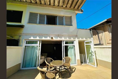 Casa à venda com 300m², 3 quartos e 4 vagas