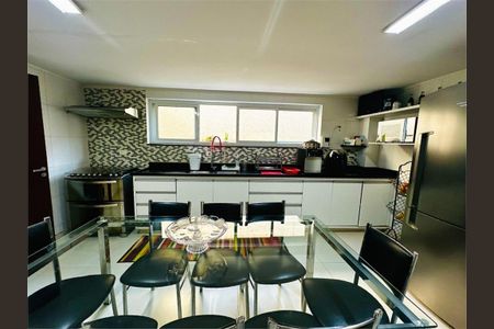 Casa à venda com 300m², 3 quartos e 4 vagas