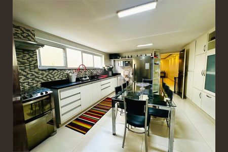 Casa à venda com 300m², 3 quartos e 4 vagas