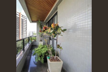 Apartamento à venda com 198m², 4 quartos e 3 vagas