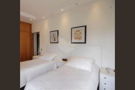 Apartamento à venda com 198m², 4 quartos e 3 vagas