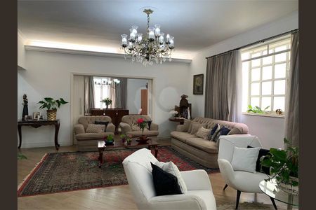 Apartamento à venda com 276m², 4 quartos e 2 vagas