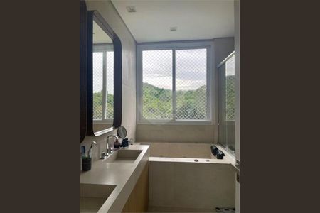 Casa à venda com 474m², 3 quartos e 4 vagas
