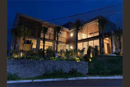 Casa à venda com 474m², 3 quartos e 4 vagas
